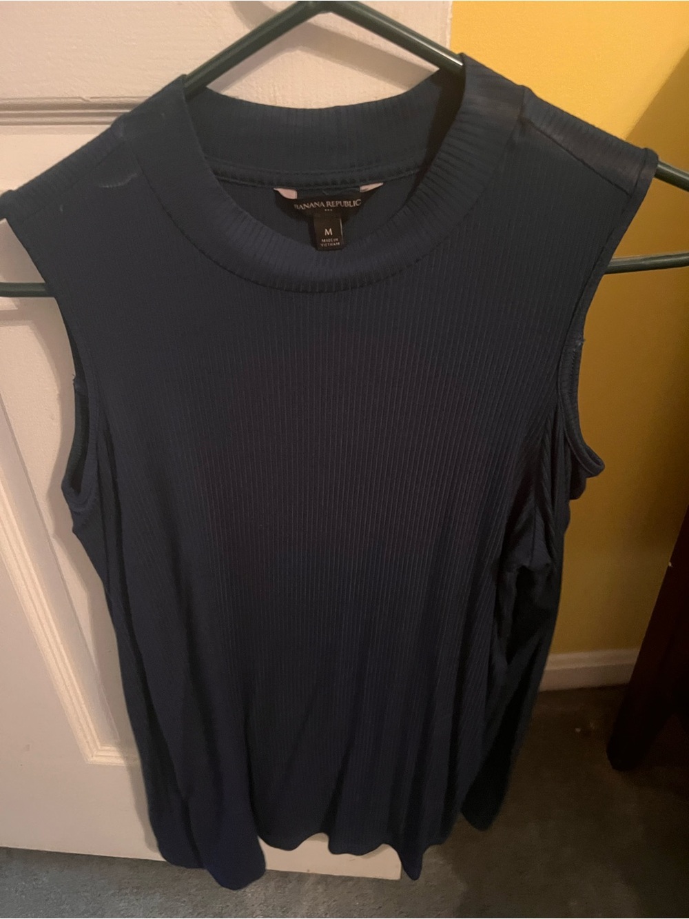 Banana Republic Dark Green cold shoulder top size M